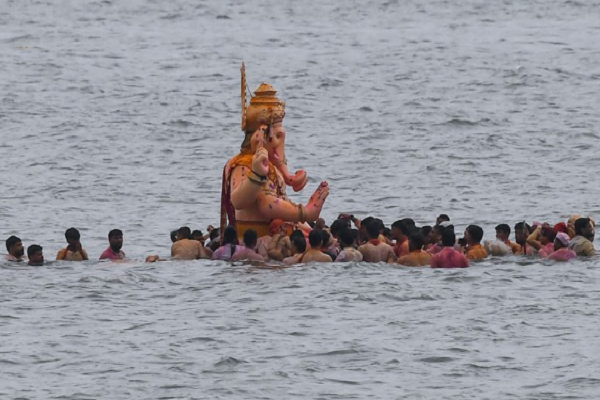 મહારાષ્ટ્રમાં ગણેશ વિસર્જન દરમિયાન 4 લોકોના ડૂબી જવાથી મોત, 13 લોકો ગુમ