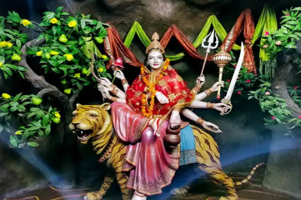 નવરાત્રીના ત્રીજા દિવસે, મા ચંદ્રઘંટાની પૂજા કર્યા પછી આ વાર્તાનો પાઠ અવશ્ય કરો