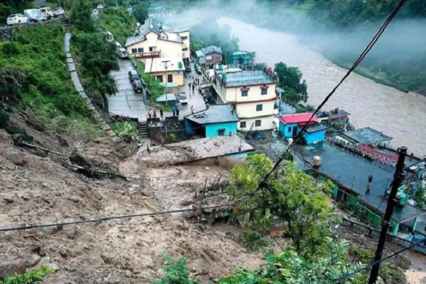 ચમોલીમાં ભારે વરસાદથી મોટું નુકસાન, દહેરાદૂનમાં મૃત્યુઆંક 21 થયો