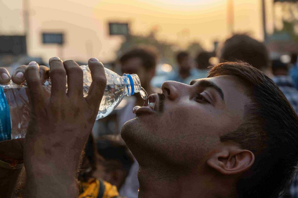 ભારતમાં કેટલા લોકો બોટલબંધ પાણી પીવે છે? આ આંકડો જાણીને તમને આઘાત લાગશે