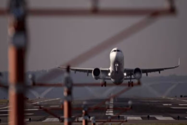 નાગરિક ઉડ્ડયન મંત્રીની તહેવારો દરમિયાન તમામ એરલાઇન્સને સસ્તા હવાઈ ભાડા જાળવવા અપીલ