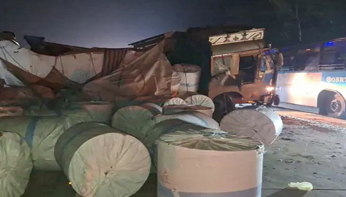 અમદાવાદ-ઈન્દોર હાઈવે પર લીમખેડા પાસે ત્રિપલ અકસ્માત, ત્રણેય વાહનોને ભારે નુકસાન