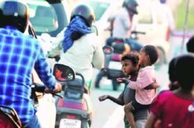 Children begging in Ahmedabad