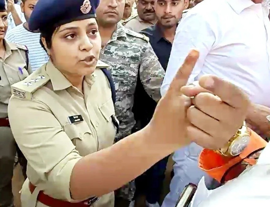 જાણો મુસ્લિમ મહિલા ડીએસપીએ શા માટે  લગાવ્યા ‘જય શ્રીરામ’ના નારા?