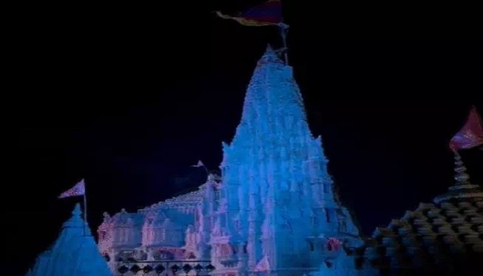 દ્વારકા, શામળાજી અને અંબાજી સહિત મંદિરો રંગબેરંગી રોશનીથી ઝગમગી ઊઠ્યા