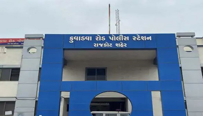 માનસિક બિમાર પિતાને દીકરી અને દીકરાએ ઝાડ સાથે બાંધીને મારમારતા મોત નિપજ્યું