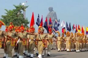 Statue of unity, pared