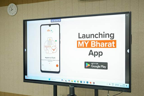 ડૉ. મનસુખ માંડવિયાએ MY Bharat મોબાઇલ એપ્લિકેશન લોન્ચ કરી