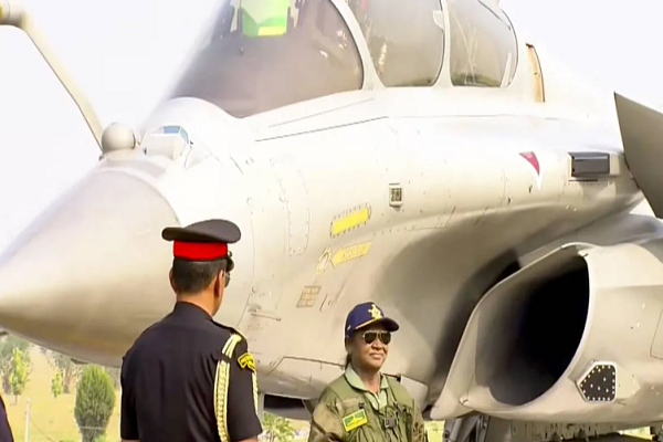 રાષ્ટ્રપતિ દ્રૌપદી મુર્મુએ અંબાલા એરફોર્સ સ્ટેશનથી રાફેલ વિમાનમાં ઉડાન ભરી