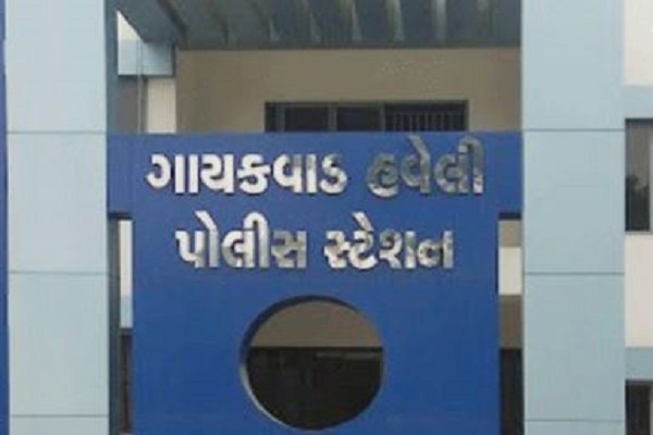 અમદાવાદના જમાલપુરમાં ફટાકડા ફોડવાની બાબતે પરિવાર પર હુમલો, ત્રણ ઘવાયા