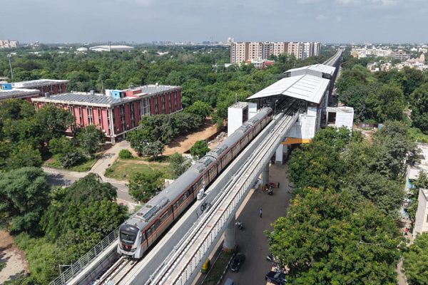 ગાંધીનગરમાં મેટ્રો રેલનું સચિવાલયથી મહાત્મા મંદિર સુધી ટ્રાયલ રન