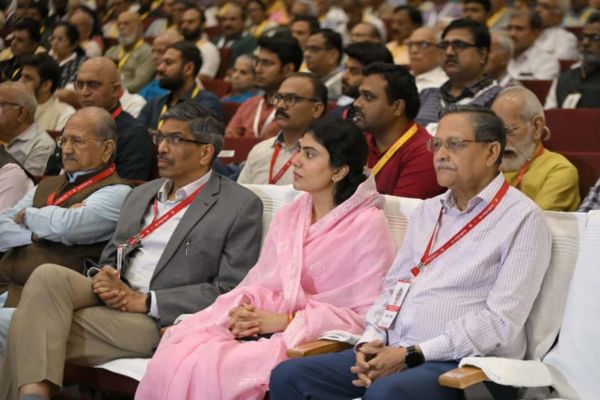 બાબરી ધ્વંસ પછી હિંદુ સમાજને સંઘર્ષ કરવા માટે સંઘનું માર્ગદર્શન ઉપયોગી સાબિત થયુંઃ અતુલ લિમયે