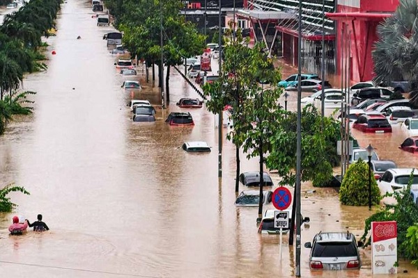 વિયેતનામમાં પૂરથી ભારે તબાહી, 50,000 ઘરો ડૂબી ગયા અને 41 લોકોના મોત