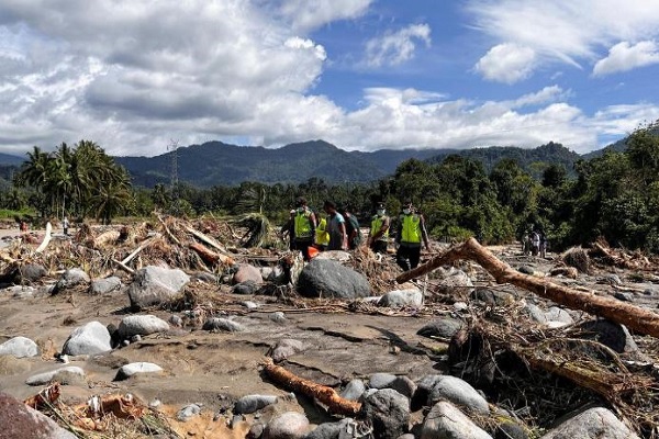 ઇન્ડોનેશિયામાં ભૂકંપ અને પૂરથી મૃત્યુઆંક વધીને 248 થયો, 100થી વધુ લોકો લાપતા