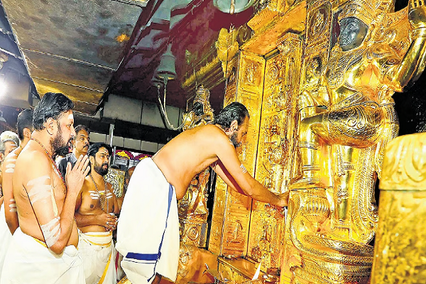 સબરીમાલા મંદિરના સોનાની ચોરી કેસમાં SIT એ તિરુવાભરણમના ભૂતપૂર્વ કમિશનરની ધરપકડ કરી