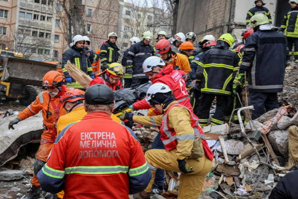 રશિયાએ યુક્રેન પર ડ્રોન અને મિસાઇલોથી કરેલા હુમલામાં સાત લોકો માર્યા ગયા અનેક ઇજાગ્રસ્ત