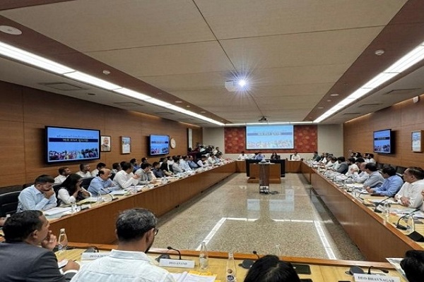 ભારતના ચૂંટણી પંચે ગુજરાતમાં ચાલી રહેલા SIRની કરી સમીક્ષા