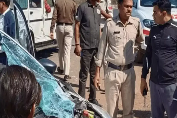 મધ્યપ્રદેશના ગુનામાં ગમખ્વાર અકસ્માતમાં બે લોકોના મોત, ચાર ઘાયલ