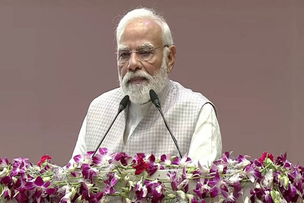 રાષ્ટ્રપતિ, પ્રધાનમંત્રી અને કેન્દ્રીય ગૃહમંત્રીએ ઉત્તરાખંડના લોકોને સ્થાપનાની રજત જયંતિ પ્રસંગે શુભકામનાઓ પાઠવી