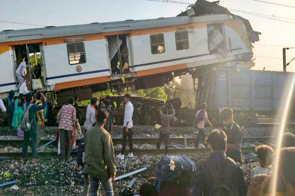 બિલાસપુર ટ્રેન અકસ્માતમાં અત્યાર સુધીમાં 11 લોકોના મોત, 20 લોકો ઘાયલ