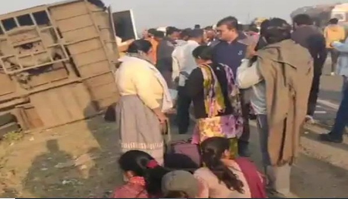 રાજકોટ-જામનગર હાઈવે પર ધ્રોલ પાસે બસ અને ટ્રક વચ્ચે અકસ્માત, 17 લોકો ઘવાયા