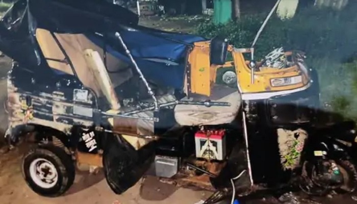 રાજકોટના માધાપર ચોકડી નજીક અજાણ્યા વાહને રિક્ષાને ટક્કર મારતા યુવાનનું મોત