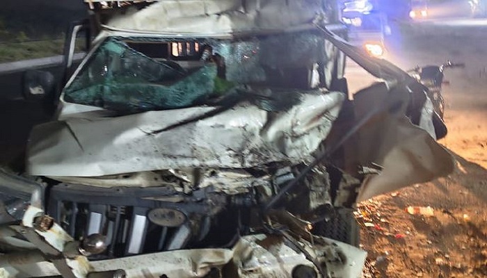 બાવળા-બગોદરા નેશનલ હાઈવે પર બોલેરો અને ટ્રક વચ્ચે અકસ્માતમાં 4નાં મોત