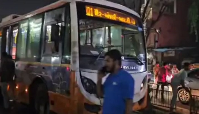 અમદાવાદના ખોડિયારનગરમાં બીઆરટીએસ બસની અડફેટે રાહદારીનું મોત