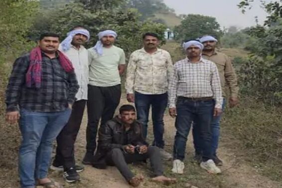 Bhachau, theft arrested