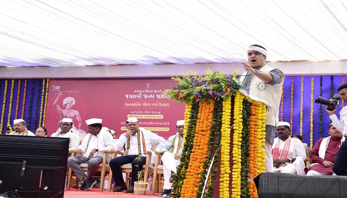 આદિજાતિ સમાજની ભાષા અને સંસ્કૃતિમાં વૈવિધ્યતા  છતાં હ્રદયના ધબકારાં, લાગણીઓ એક છે :  હર્ષ સંઘવી