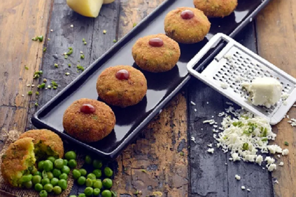 ઠંડીની ઋતુમાં સાંજે ચા સાથે ટ્રાય કરો ટેસ્ટી પનીર વેજ કટલેસ, જાણો રેસીપી