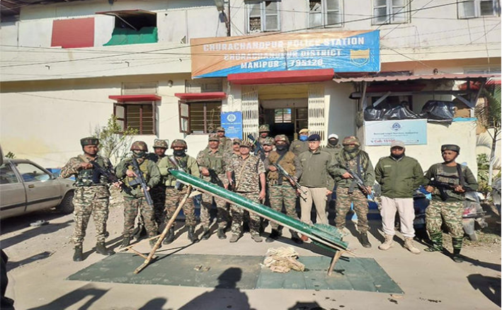 મણિપુરઃ ચુરાચંદપુરમાંથી 40 Kg વિસ્ફોટકો સાથે લોંગ રેન્જ રોકેટ જપ્ત