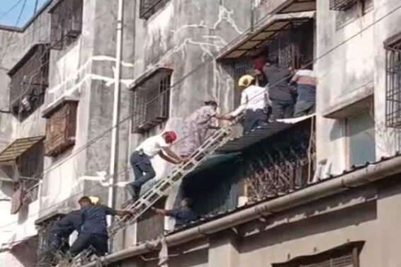 Surat, stairs collapse