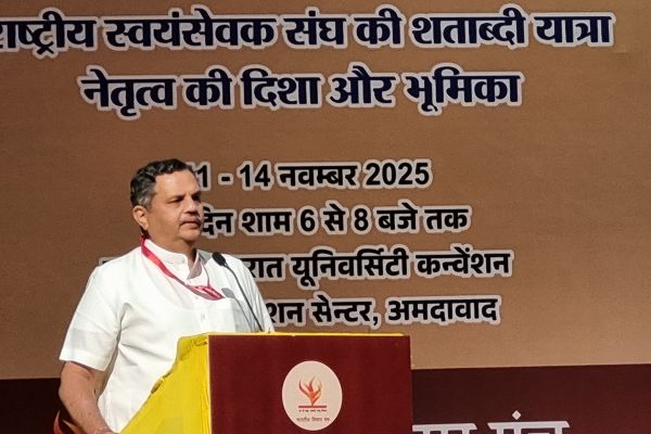 ગુરુ ગોળવળકરજી માનતા કે હિન્દુ સમાજમાંથી જાતિવાદને સાધુ-સંતો દૂર કરી શકે