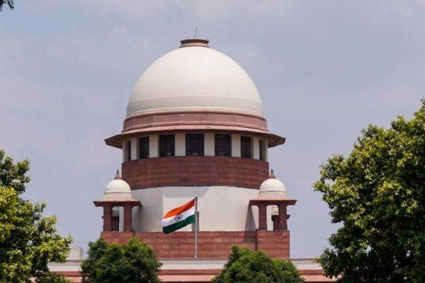 Breaking News: રાષ્ટ્રપતિ અને રાજ્યપાલ માટે ખરડા મંજૂર કરવા અંગે અદાલત સમયમર્યાદા નક્કી ન કરી શકેઃ સુપ્રીમ કોર્ટ