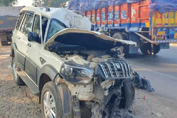 છત્તીસગઢના કોંડાગાંવમાં માર્ગ અકસ્માતમાં એક જ પરિવારના પાંચ સભ્યોના મોત