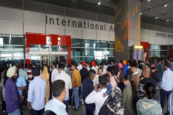 દિલ્હી એરપોર્ટ ઉપર સર્જાયેલી ટેકનિકલ સમસ્યાનું નિરાકરણ કરાયુંઃ નાગરિક ઉડ્ડયન મંત્રાલય