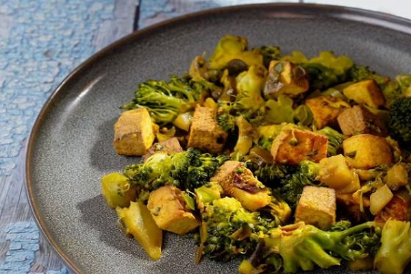 બાળકને સ્વસ્થ ખોરાક ખવડાવવાનું શરૂ કરો, નાસ્તામાં બનાવો સ્વાદિષ્ટ બ્રોકોલી પનીર