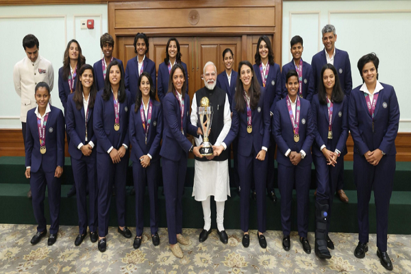 નરેન્દ્ર મોદીએ મહિલા વર્લ્ડ કપ ચેમ્પિયન સાથે મુલાકાત કરી શુભેચ્છા પાઠવી