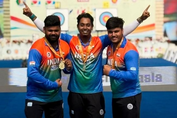 એશિયન તીરંદાજી ચેમ્પિયનશિપ: ભારતે પુરુષોની રિકર્વ ટીમ ઇવેન્ટમાં પહેલો ગોલ્ડ મેડલ જીત્યો