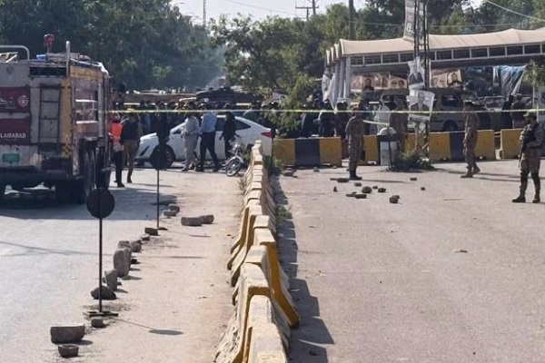 પાકિસ્તાન: ઇસ્લામાબાદ કોર્ટ નજીક આત્મઘાતી હુમલો, 12ના મોત, અનેક ઘાયલ