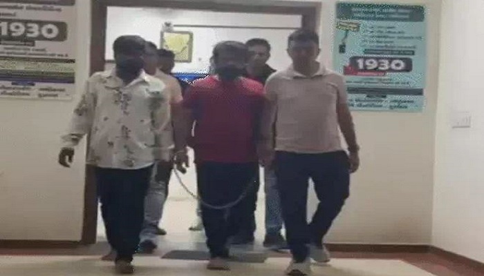 ચિલોડા નજીક લકઝરી બસમાં બે શખસો પાસેથી પિસ્તોલ- તમંચો અને 10 કારતૂસ મળ્યા