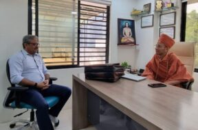 Renowned spiritual speaker Akhand Swami visited REVOI office