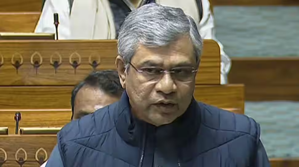 ખોટી માહિતીઓ અને AI-જનરેટેડ ડીપફેક પર કડક કાર્યવાહી કરવાની તાત્કાલિક જરૂરિયાત: અશ્વિની વૈષ્ણવ