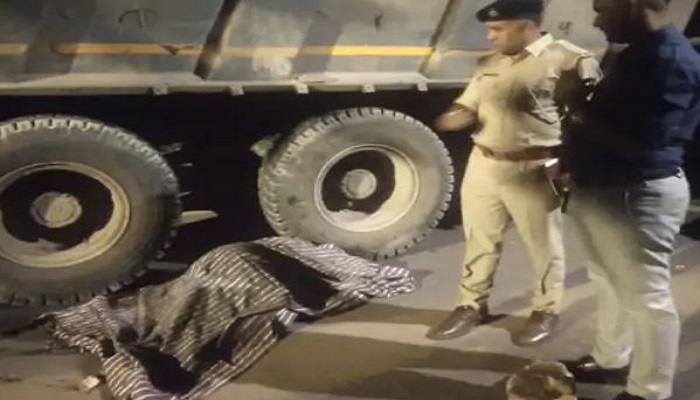 અમદાવાદમાં ખોખરા વિસ્તારમાં ડમ્પરે એક્ટિવા સ્કૂટરને ટક્કર મારતા સ્કૂટરસવાર યુવતીનું મોત