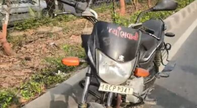 Accident, gandhinagar highway