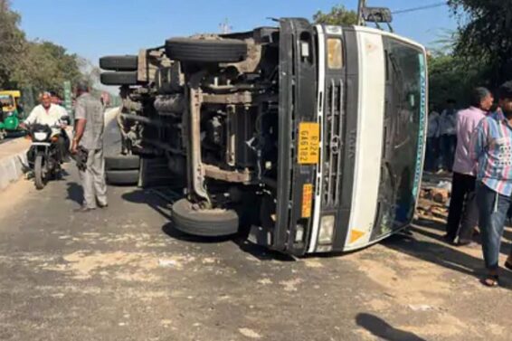 Accident, sanand highway