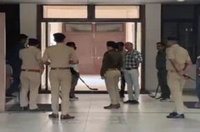 Baroda collector office, Bomb threat
