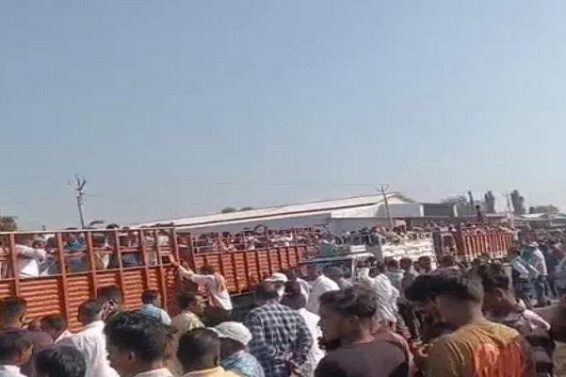 Bhavnagar, opposition to liffting the pressure