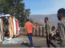 Bus overturns in mount abu